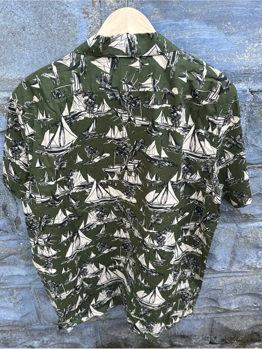 Banana Republic Ship Palm Tree AOP Resort Shirt Mens Camp Collar SS Button Up L